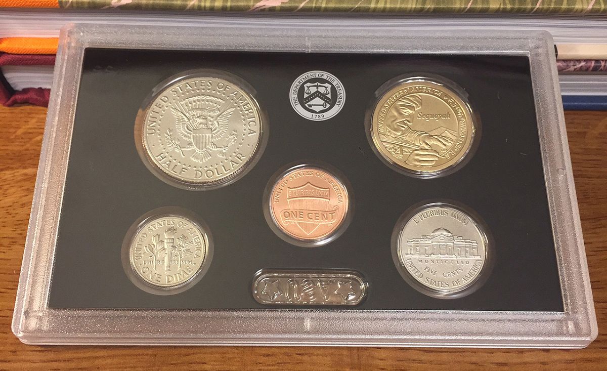 A-New-Coin-Set-From-The-Mint-On-8-1-17,-Eu-225th-Anniversary-Set